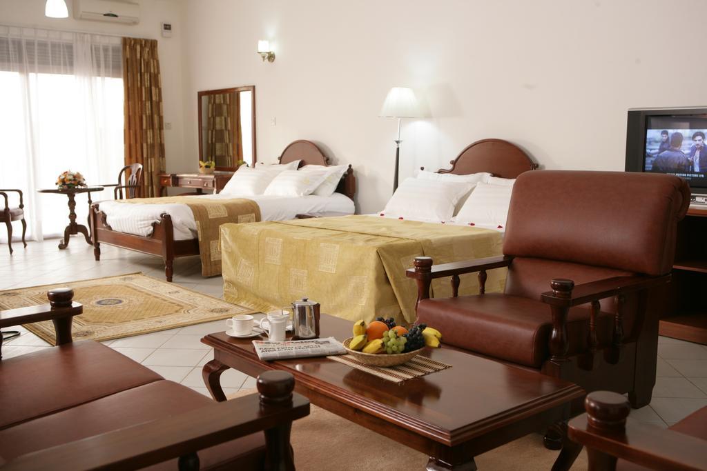 Hotel Triangle Kampala Eksteriør billede