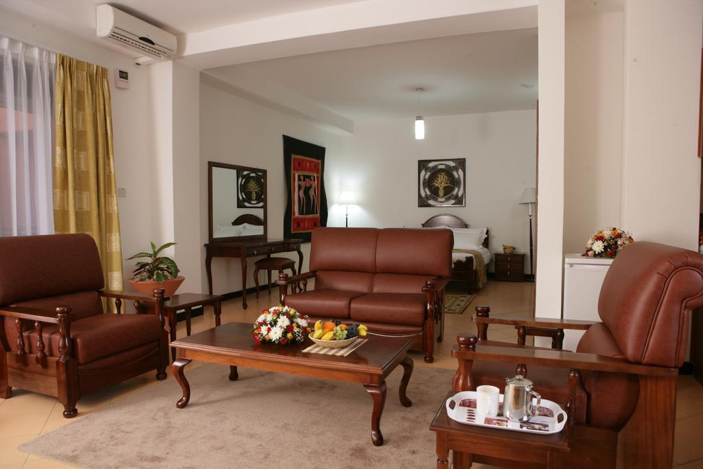 Hotel Triangle Kampala Eksteriør billede