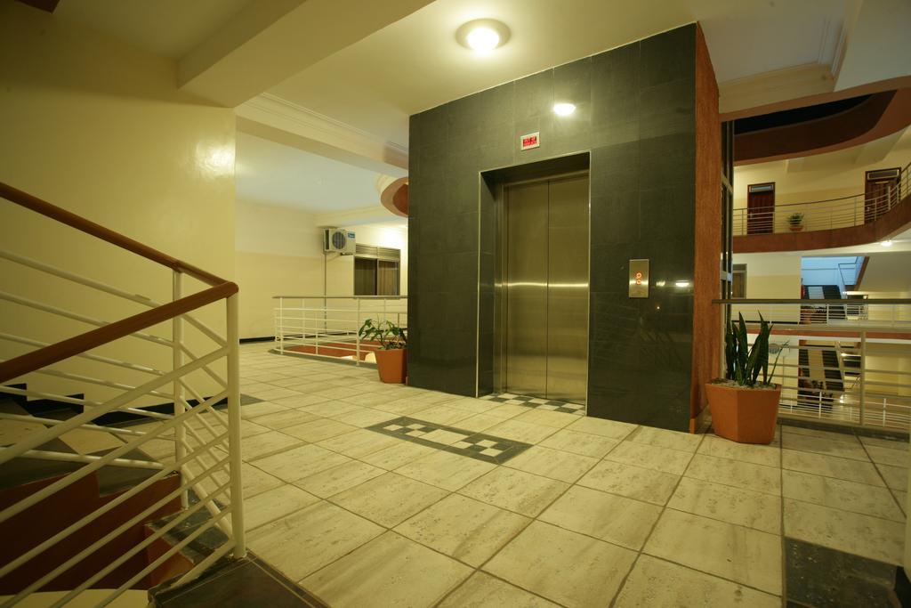 Hotel Triangle Kampala Eksteriør billede