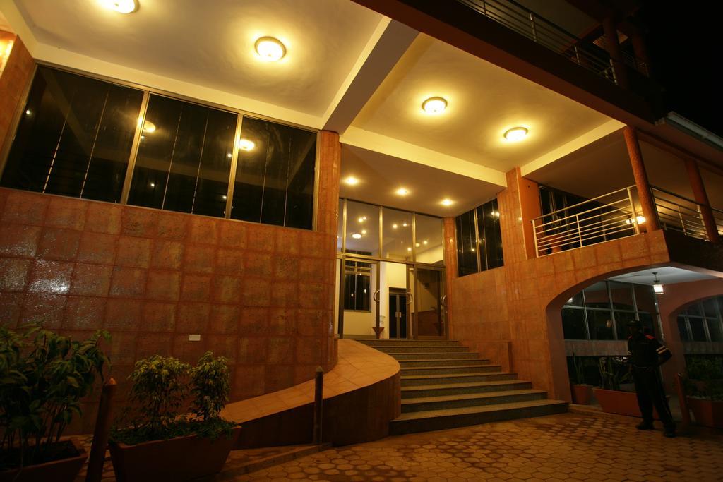Hotel Triangle Kampala Eksteriør billede
