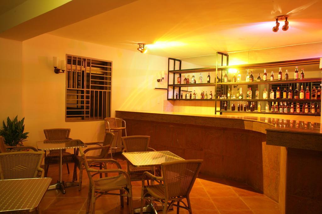 Hotel Triangle Kampala Eksteriør billede