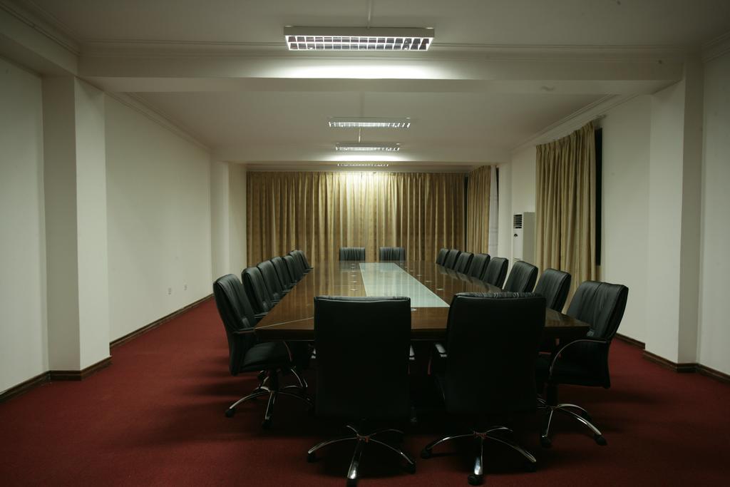 Hotel Triangle Kampala Eksteriør billede