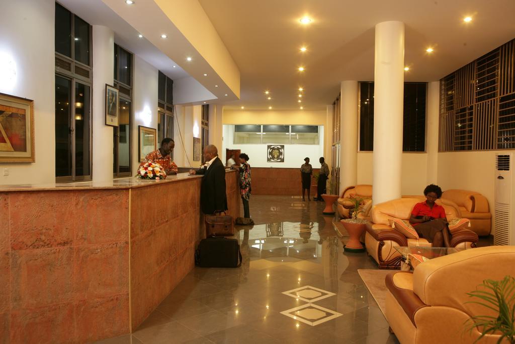 Hotel Triangle Kampala Eksteriør billede
